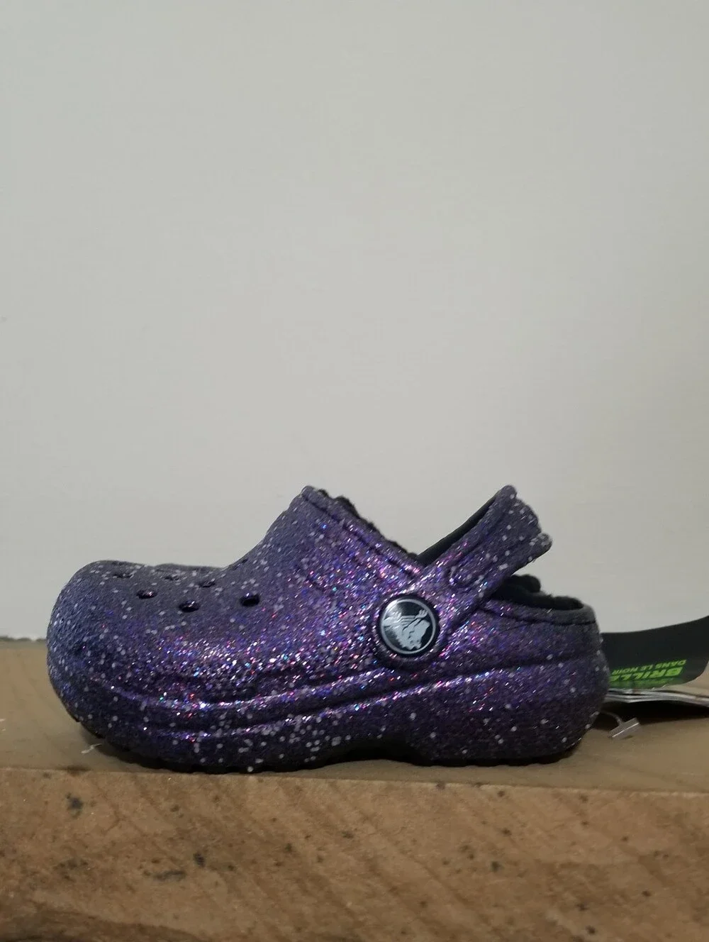 NEW! Crocs Little Kids Space Clog with Black Strap Sz 6